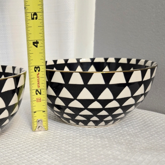 Thyme & Table Medallion Bowls Houndstooth Soup Cereal Ice Cream Set of 2 - Picture 7 of 8